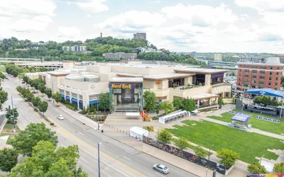 The 333 Suites 304 Stay for 2