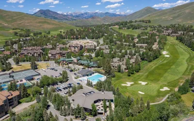 Modern Golf View Condo + Resort Amenities