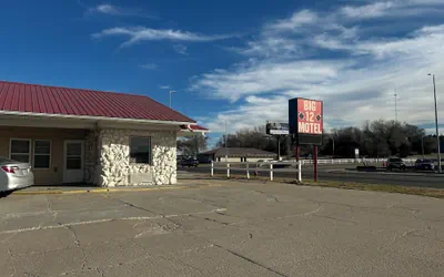 Big 12 Motel Broken Bow Ne