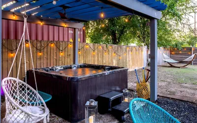 Stylish 4BR Home w Pool Hot Tub Near Downtown