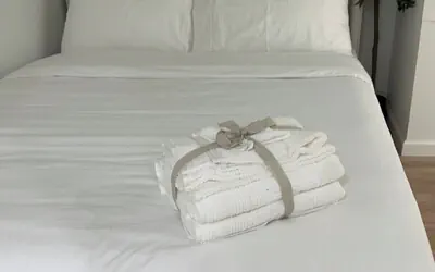 Luxe 1BR Oasis - Prime NY Stay