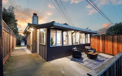 LakeFront Lavender House