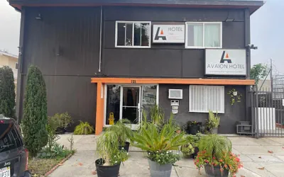 AVAION HOTEL LAX-SoFi Stadium