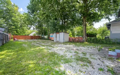 Affordable Quaint Retreat in Indianapolis