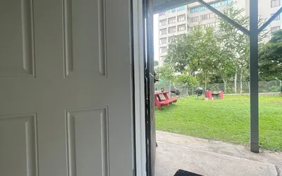 Urban oasis in heart of city-large yard