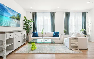 Near ONT Modern Designer Style Family Home