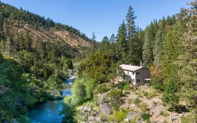 Applegate Riverside Retreat