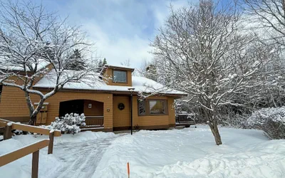 Fc14 Slopeside Bretton Woods Cottage With AC, Large Patio and Private Yard! Walk to Slopes!