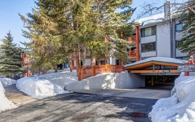 Snow Flower 047 2 Bedroom Condo