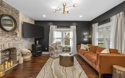 Space Cowboy - Firepit, Huge Yard, Close2downtown