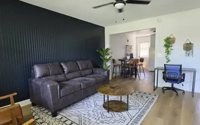 Blue&pink#3 Pool Centralphx