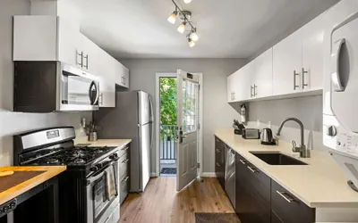 Brookwood Courtyard by BCA Furnished Apartments Bcc1b 10 J