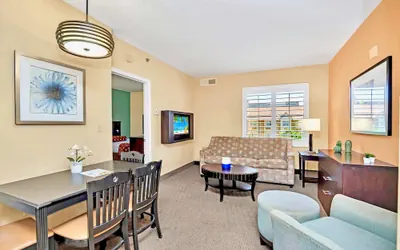 Condo w Hot Tub Pool - Steps to Universal Studio