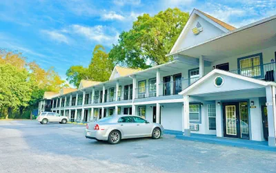 Woodbridge Inn By OYO Rome