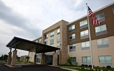 Holiday Inn Express & Suites Oswego by IHG