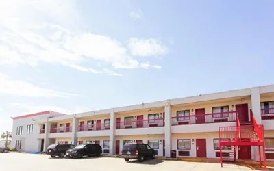 Econo Lodge Inn & Suites Channelview - Houston East