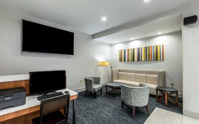 Holiday Inn Express & Suites Jersey City North - Hoboken by IHG