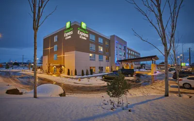 Holiday Inn Express & Suites Hermiston Downtown by IHG