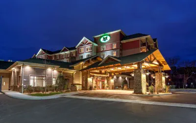 Black Fox Lodge Pigeon Forge, Tapestry Collection by Hilton