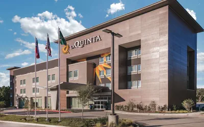 La Quinta Inn & Suites by Wyndham Dallas - Richardson