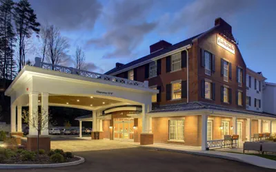 Hampton Inn and Suites Manchester