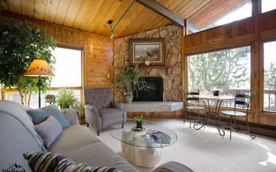 Jewel Lake Bed and Breakfast