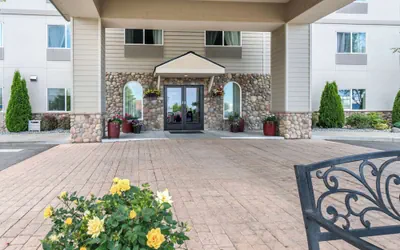 Quality Inn & Suites Sequim at Olympic National Park