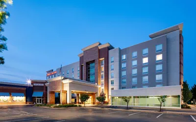Hampton Inn & Suites St. Louis at Forest Park