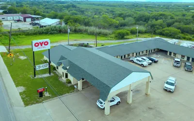 Three Rivers Executive Inn & Suites By OYO