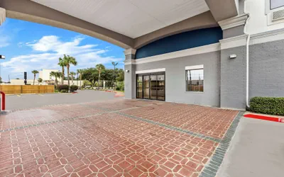 Sonesta Essential Beaumont