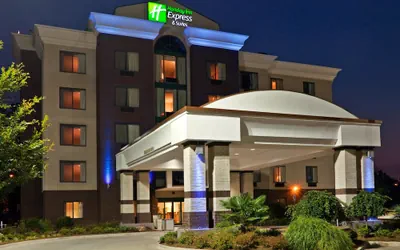 Holiday Inn Express Hotel & Suites Birmingham - Inverness by IHG