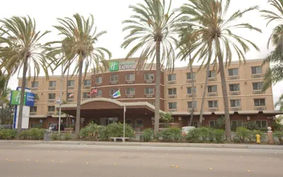 Holiday Inn Express San Diego South - Chula Vista by IHG
