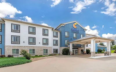 Comfort Inn & Suites Grinnell near I-80