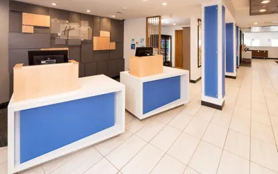 Holiday Inn Express Hotel & Suites Grand Blanc by IHG