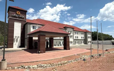 La Quinta Inn & Suites by Wyndham Ruidoso Downs