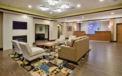 Holiday Inn Express & Suites Buford NE - Lake Lanier by IHG