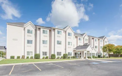 Microtel Inn & Suites by Wyndham Rogers