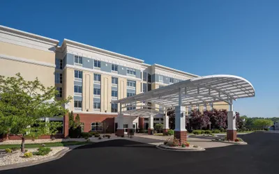 Delta Hotels by Marriott Huntington Mall