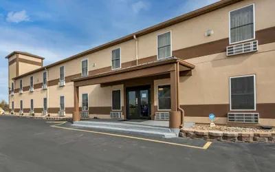 Econo Lodge Inn & Suites Granite City - St. Louis