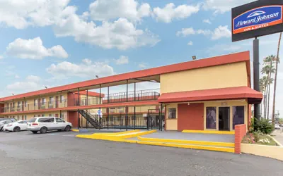 Howard Johnson Suites by Wyndham San Diego Chula Vista/BayFt