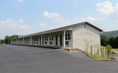 Knights Inn Pine Grove