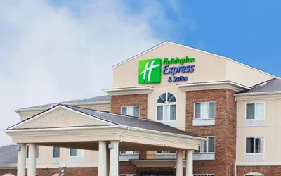Holiday Inn Express & Suites Mattoon by IHG