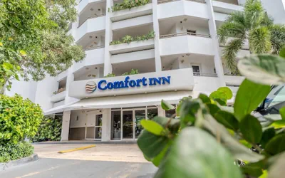 Comfort Inn & Suites Levittown