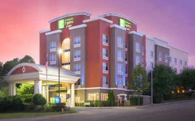 Holiday Inn Express Hotel & Suites Chattanooga Downtown by IHG