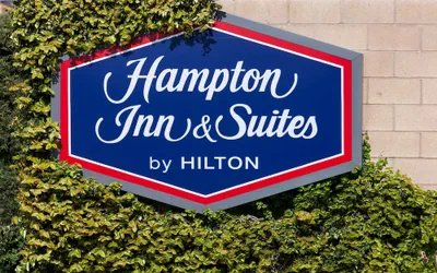 Hampton Inn & Suites Tulare