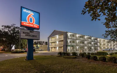 Studio 6 Savannah, GA