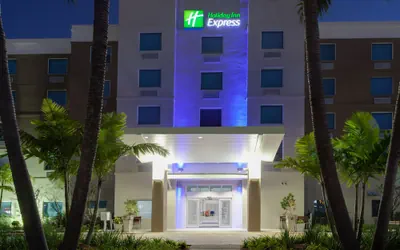 Holiday Inn Express Hotel & Suites Ft Lauderdale Airport/Cru by IHG