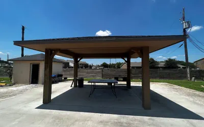 Super 8 by Wyndham Mont Belvieu/Baytown East