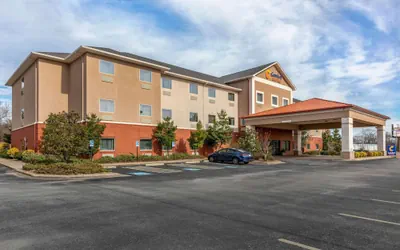 Comfort Suites Batesville