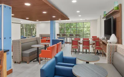 Holiday Inn Express & Suites Hardeeville - Hilton Head by IHG